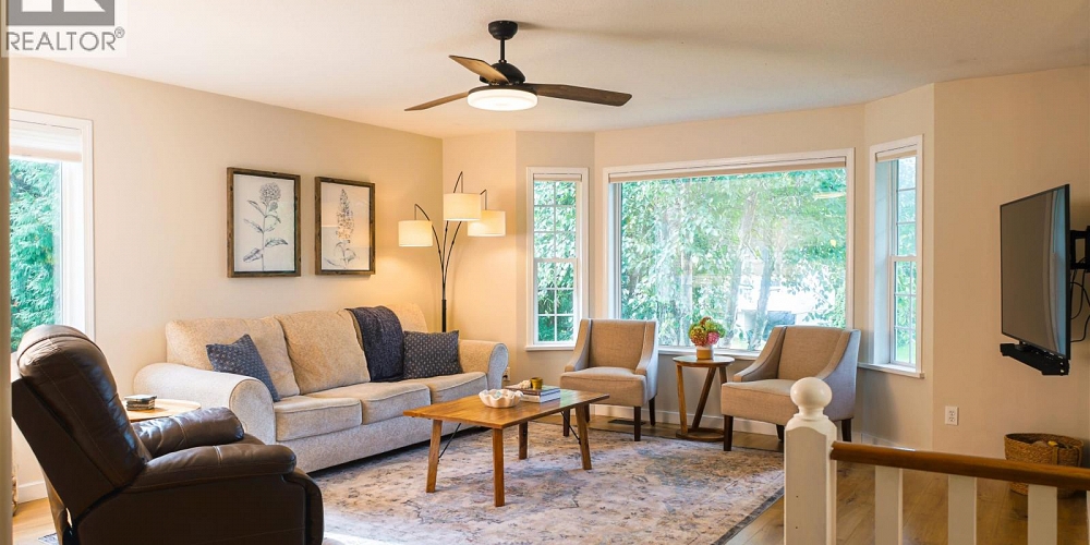 2304 CRAMER STREET Terrace Photo 14