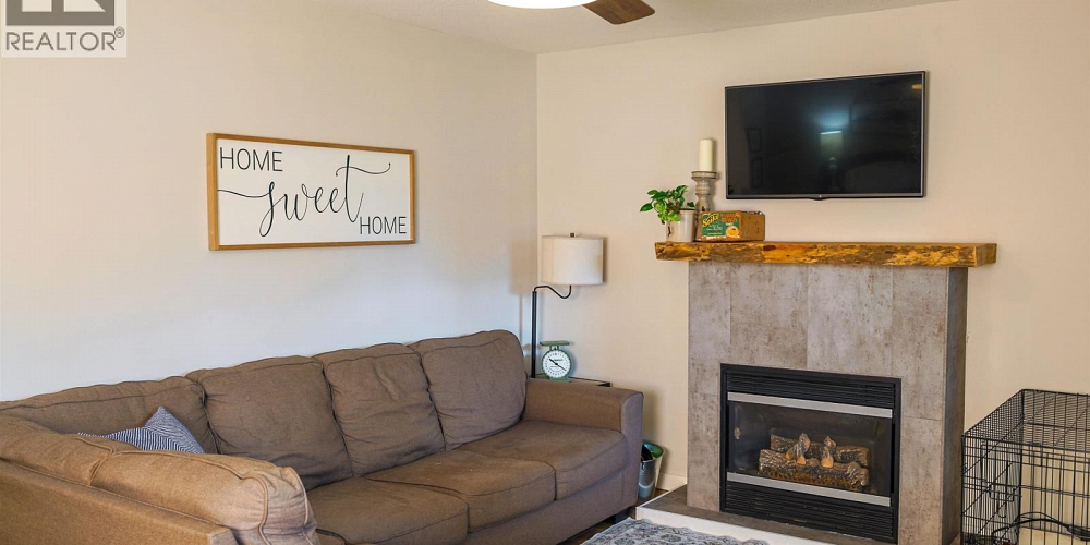 2304 CRAMER STREET Terrace Photo 18