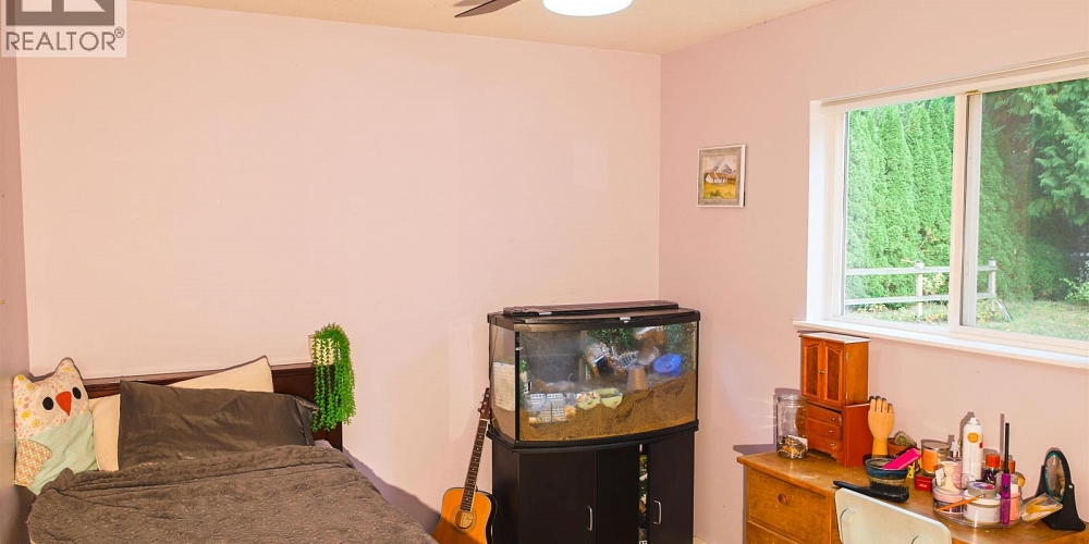 2304 CRAMER STREET Terrace Photo 21