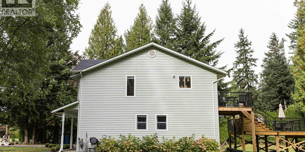 2304 CRAMER STREET Terrace Photo 3