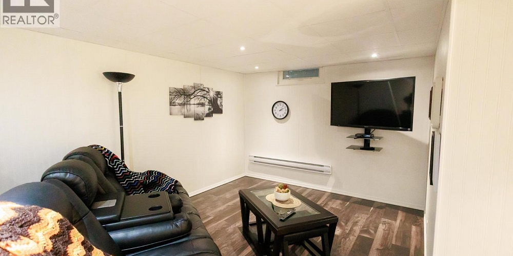 60 DUNN STREET Kitimat Photo 18