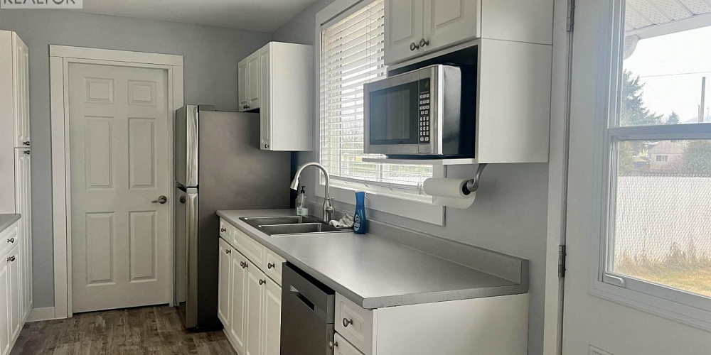 107 RALEY STREET Kitimat Photo 7