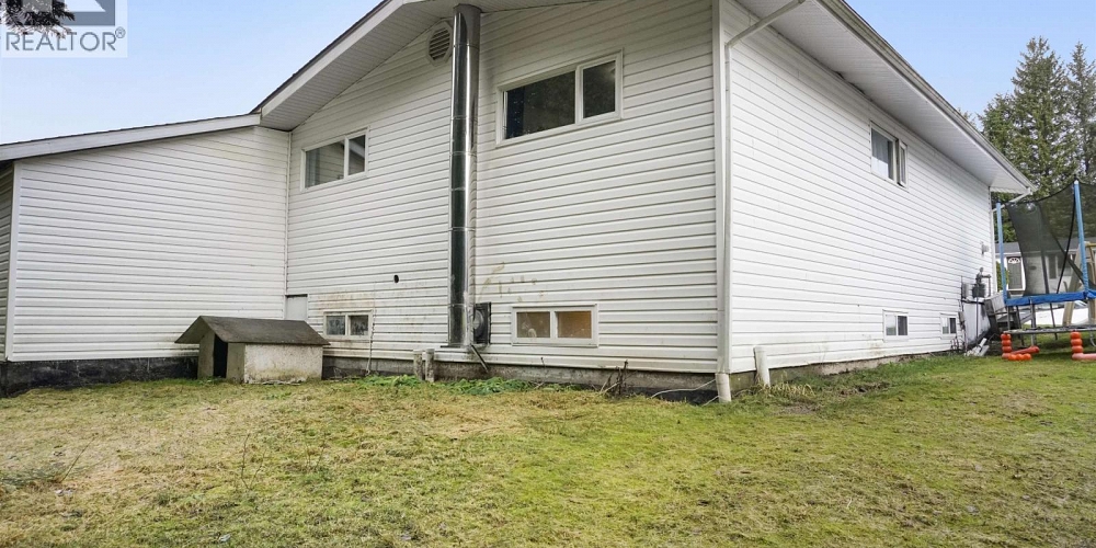 63 DUNN STREET Kitimat Photo 15