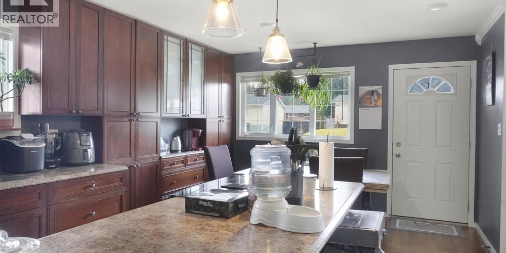 63 DUNN STREET Kitimat Photo 7
