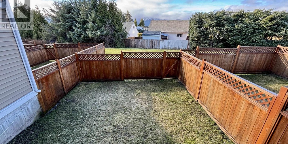 2 1425 NALABILA BOULEVARD Kitimat Photo 14