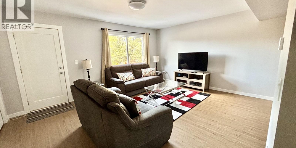 5 1425 NALABILA BOULEVARD Kitimat Photo 4