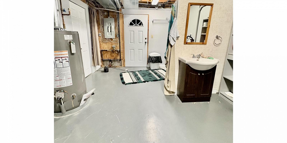 68 BABINE STREET Kitimat Photo 8