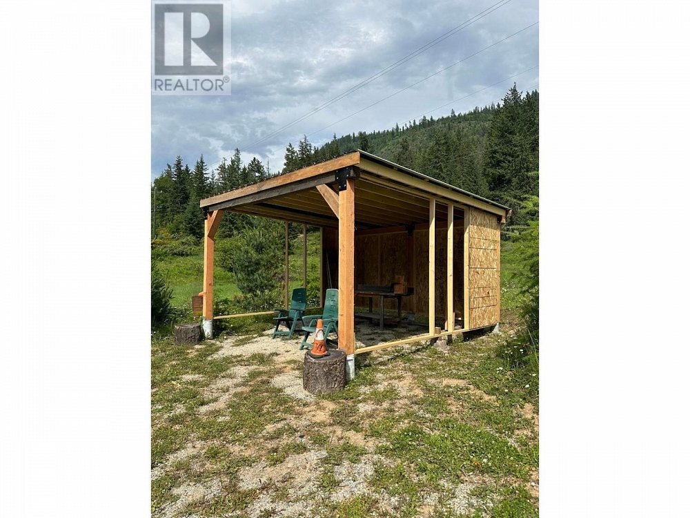 14448 3A Highway Gray Creek Photo 7