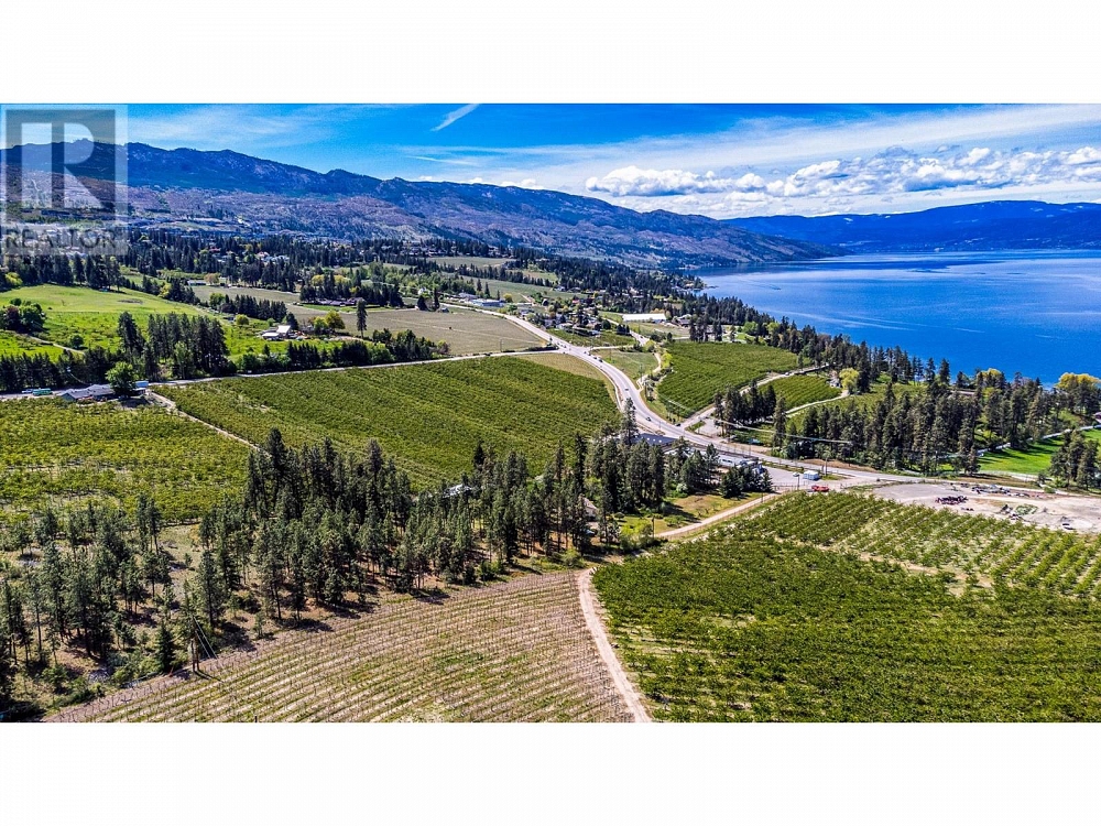 4729 Lakeshore Road Kelowna Photo 5