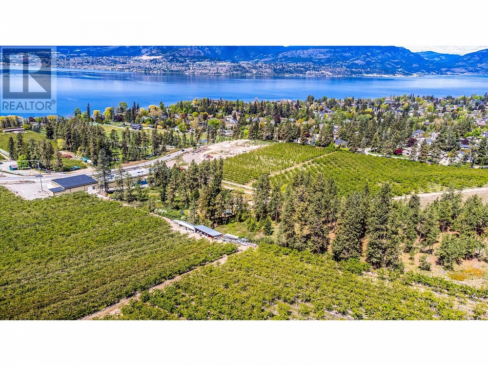 4729 Lakeshore Road Kelowna Photo 6