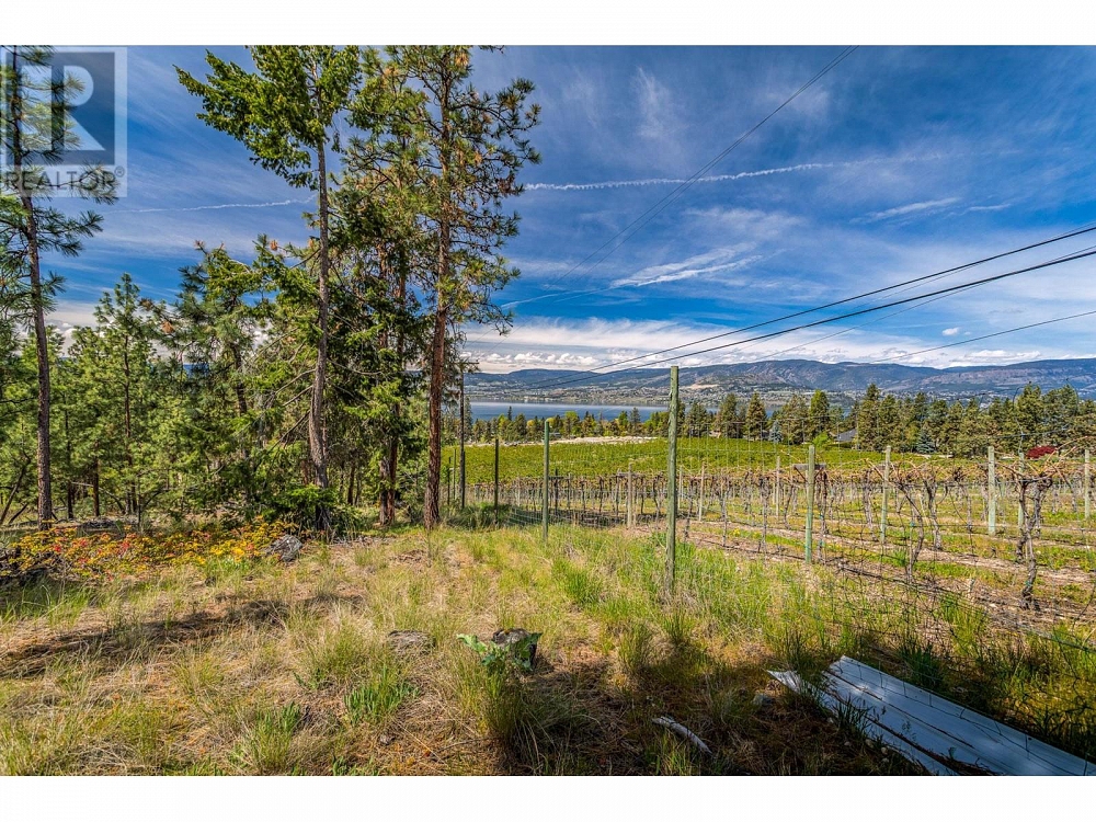 4729 Lakeshore Road Kelowna Photo 81