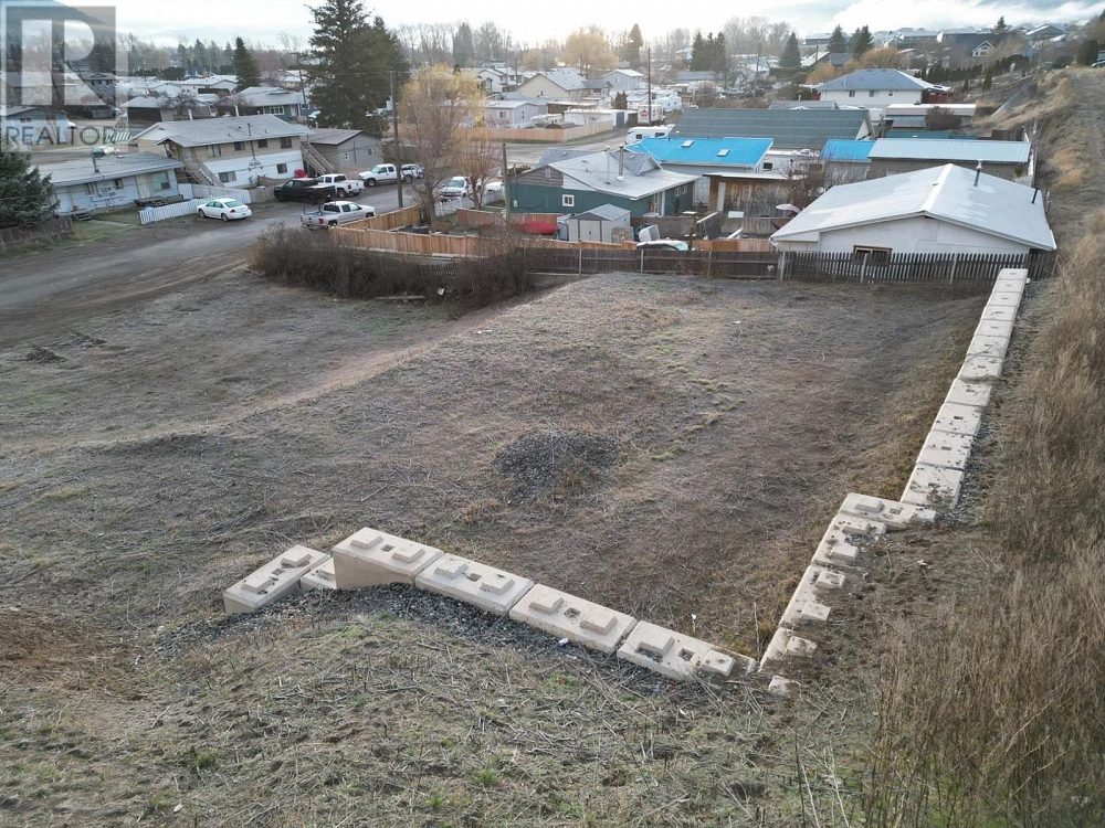 1305 FIR Avenue Merritt Photo 7