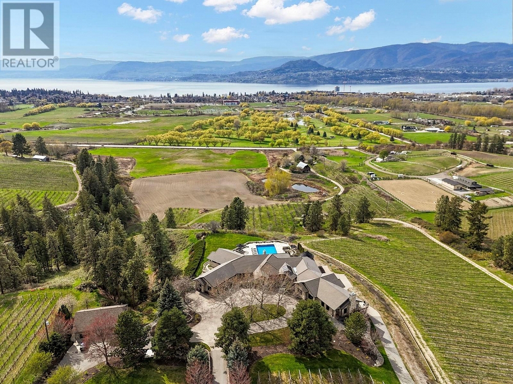 4040 Casorso Road Kelowna Photo 4