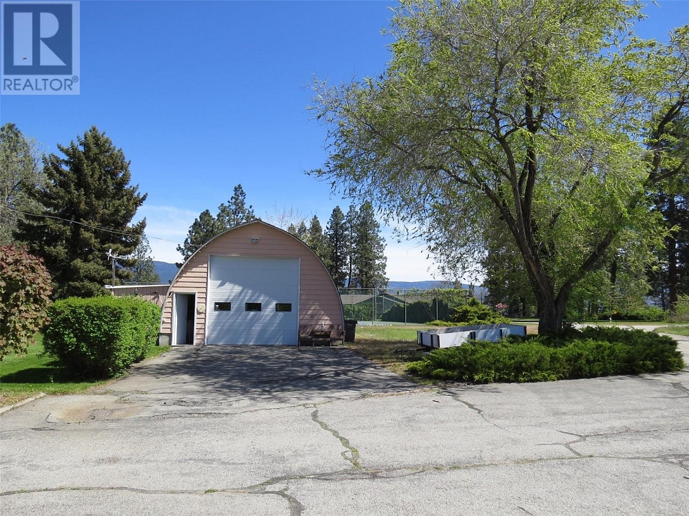 6708 English Avenue Summerland Photo 16