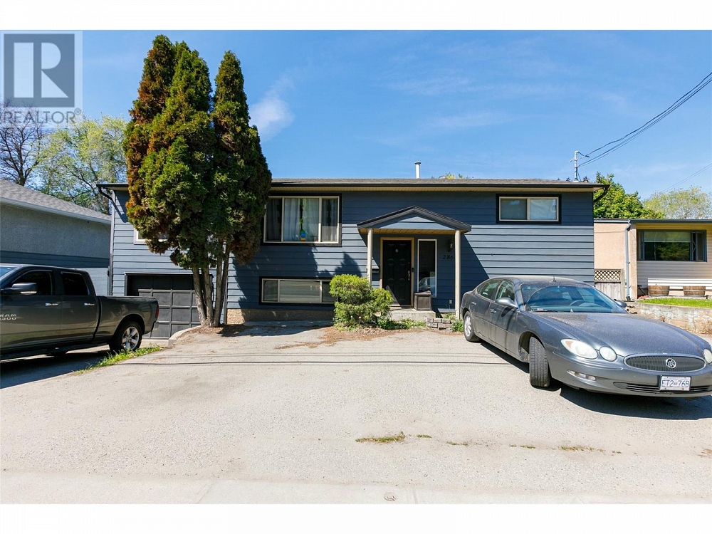 2860 Gordon Drive Kelowna Photo 3