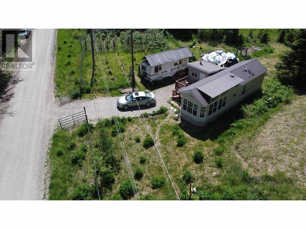 2467 SLOCAN VALLEY  WEST Road Slocan Park Photo 12