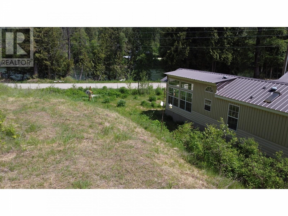 2467 SLOCAN VALLEY  WEST Road Slocan Park Photo 14