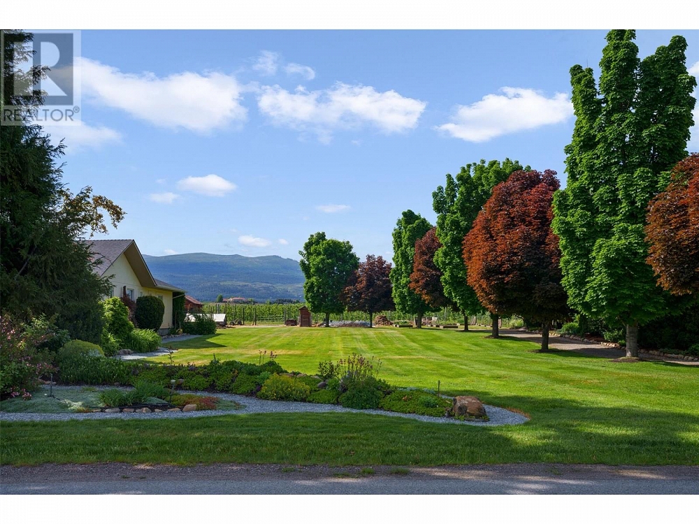 2825 Dunster Road Kelowna Photo 4