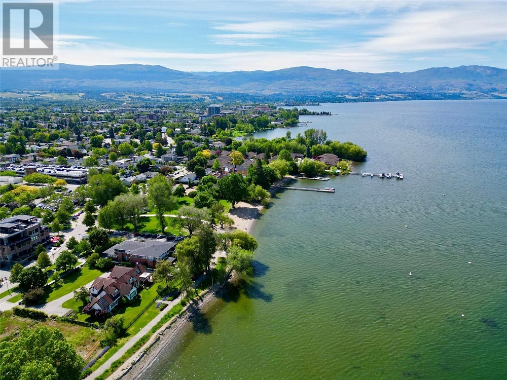 706 Rose Avenue Kelowna Photo 4