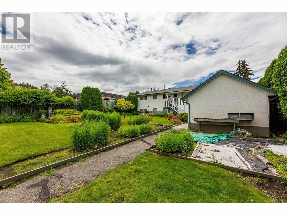 848 Hammer Avenue Kelowna Photo 32