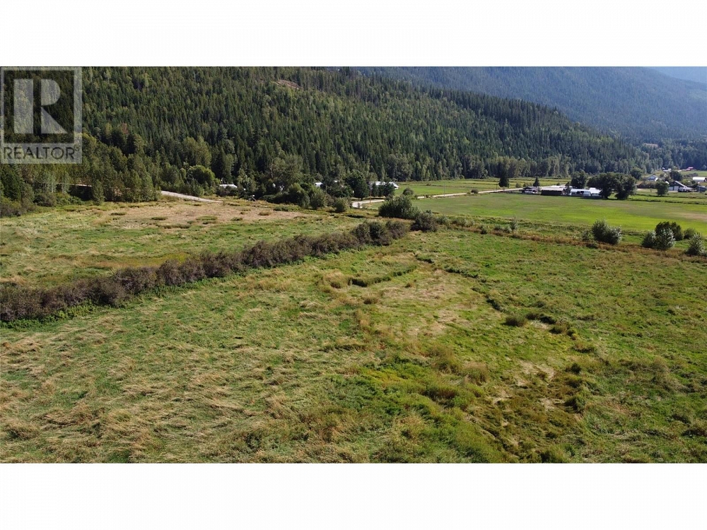 Lot 2 Oxbow Frontage Road Malakwa Photo 16