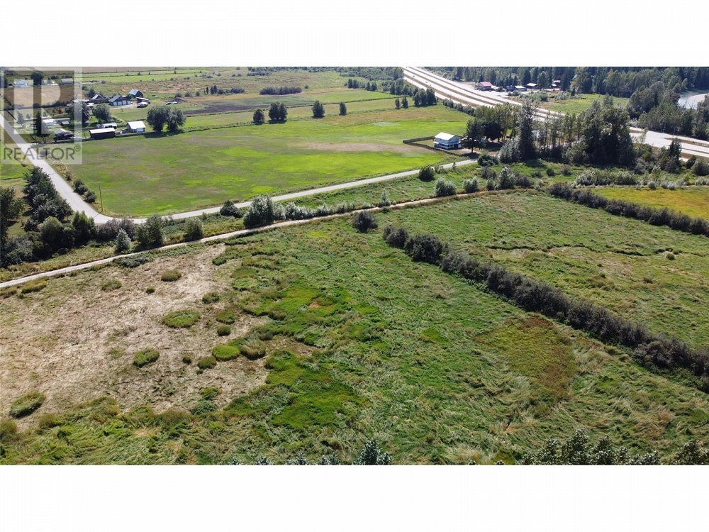 Lot 2 Oxbow Frontage Road Malakwa Photo 19