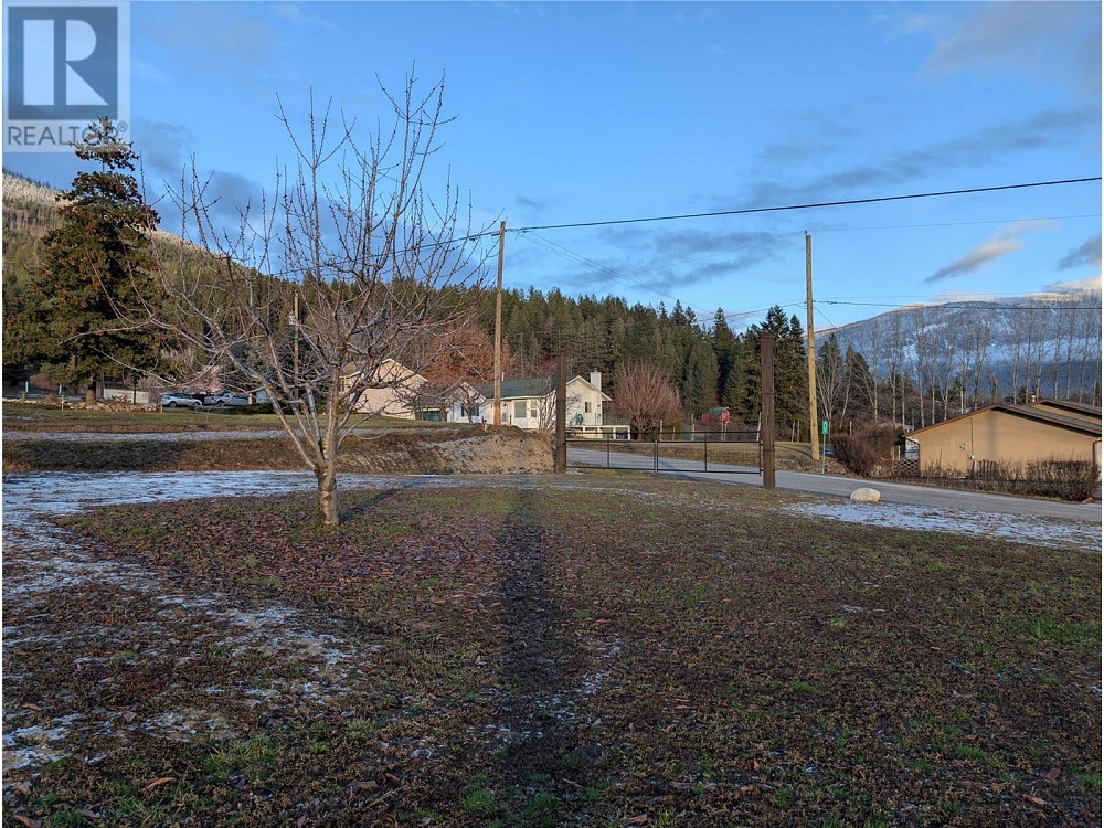 2628 3 Highway Erickson Photo 10