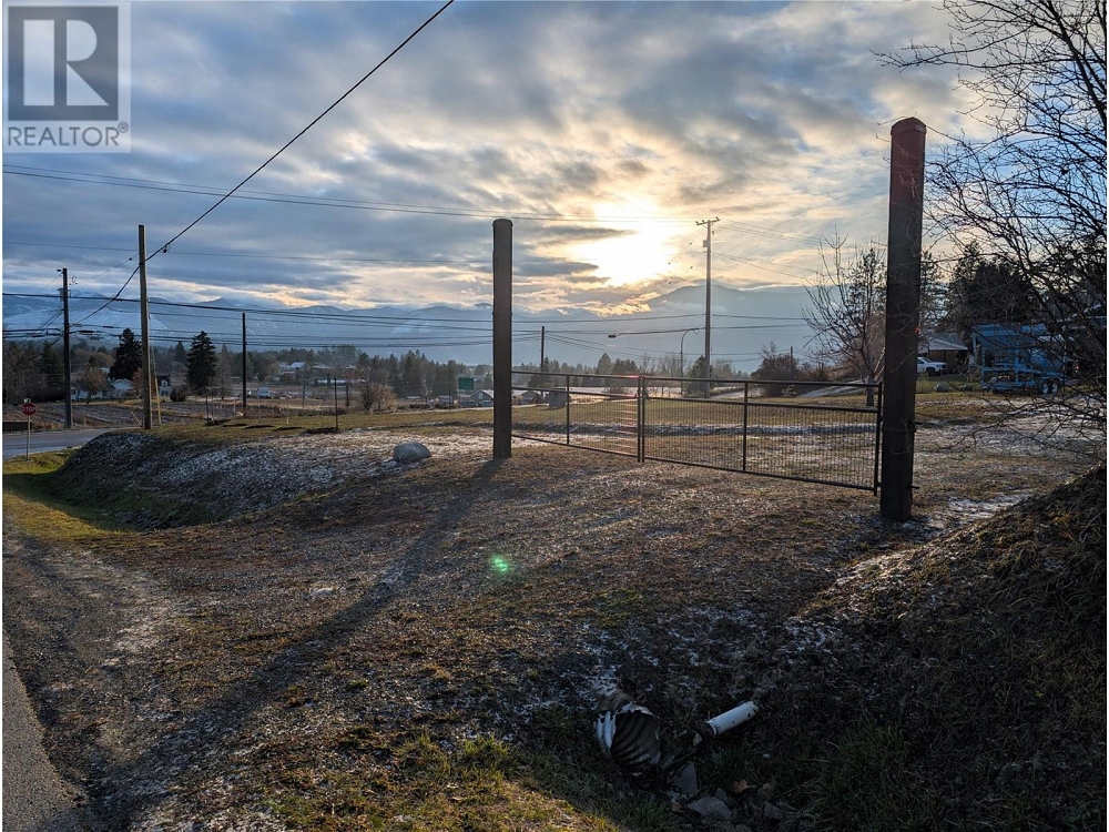 2628 3 Highway Erickson Photo 4