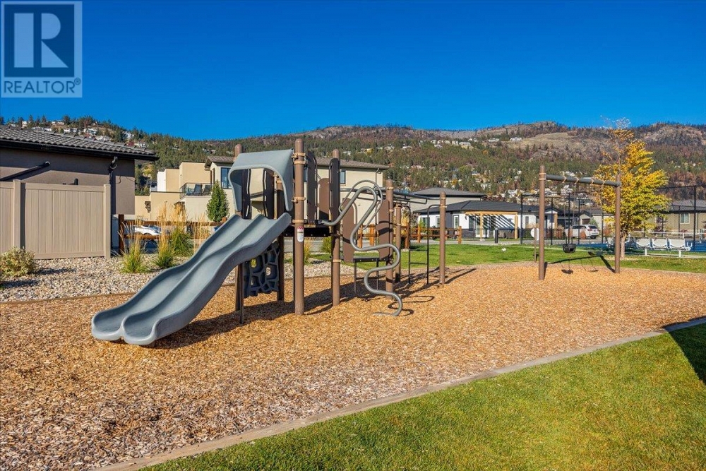 1688 Harbour View Crescent Kelowna Photo 8
