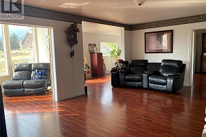 4435 Hallam Road - Photo 15