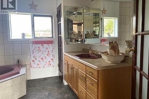 4435 Hallam Road - Photo 18