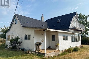 4435 Hallam Road - Photo 2