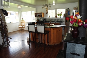 4435 Hallam Road - Photo 7