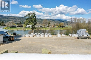 118 Enderby-Grindrod Road - Photo 7