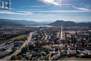 9558 Glenmore Road - Photo 10