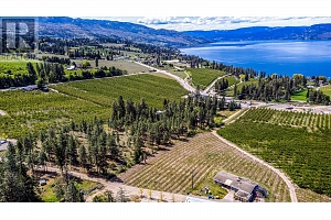 4729 Lakeshore Road - Photo 2