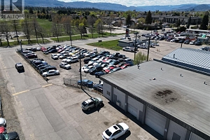 880 Leathead Road Unit# 1 & 2 - Photo 2