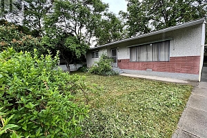 864 Lawson Avenue - Photo 2