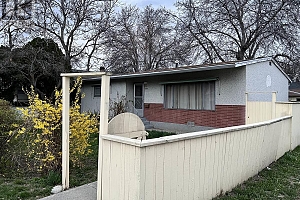 864 Lawson Avenue - Photo 3