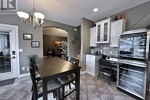 3911 Lakevale Place - Photo 11