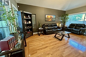 3911 Lakevale Place - Photo 18