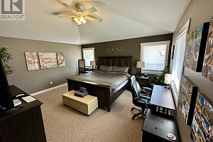 3911 Lakevale Place - Photo 25