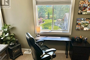 3911 Lakevale Place - Photo 28