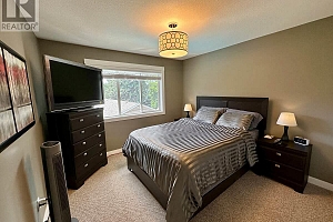 3911 Lakevale Place - Photo 30