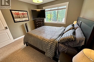 3911 Lakevale Place - Photo 31