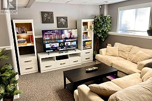 3911 Lakevale Place - Photo 37