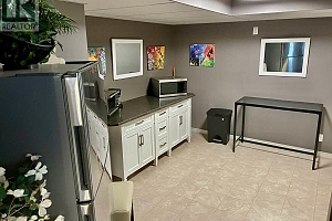 3911 Lakevale Place - Photo 39