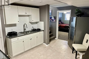 3911 Lakevale Place - Photo 40