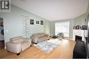 404 Hummingbird Avenue - Photo 11