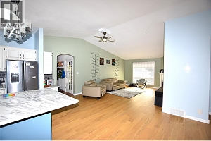 404 Hummingbird Avenue - Photo 15